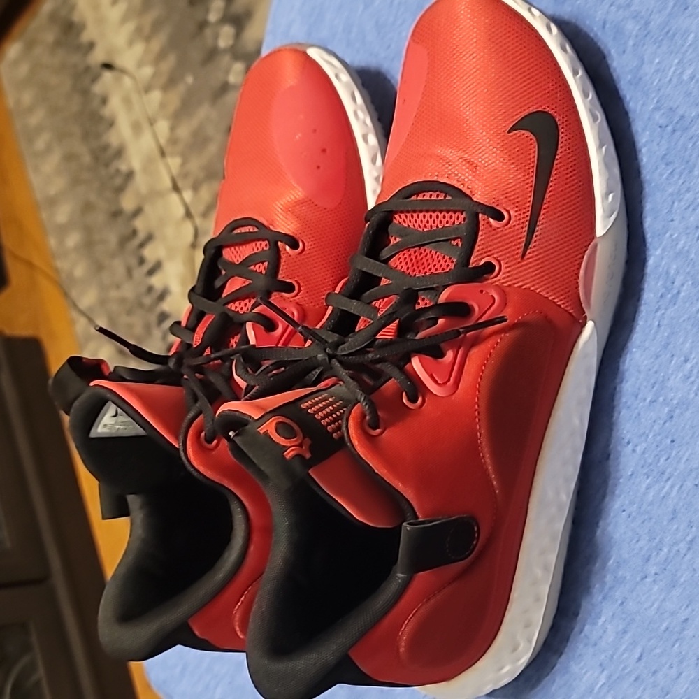 Nike shoes